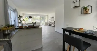 von_poll_real_estate_property_24315010_image_0