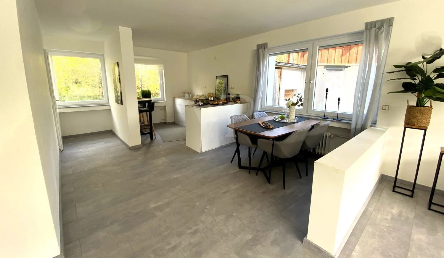 Eingang/Küche/Essen Stating