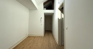 von_poll_real_estate_property_24315006_image_0