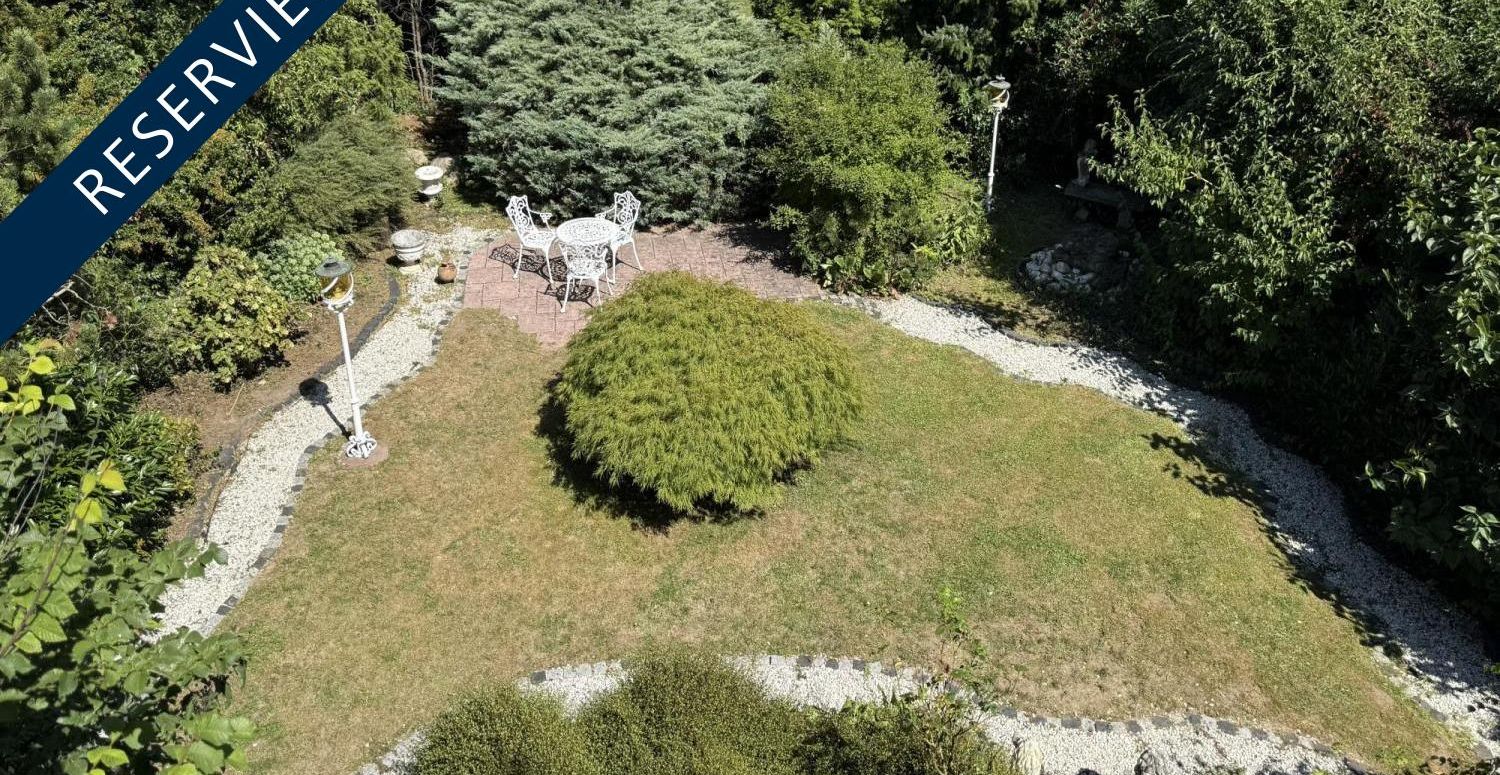 Ihr neues Zuhause: Charmantes Zweifamilienhaus mit vielen Möglichkeiten