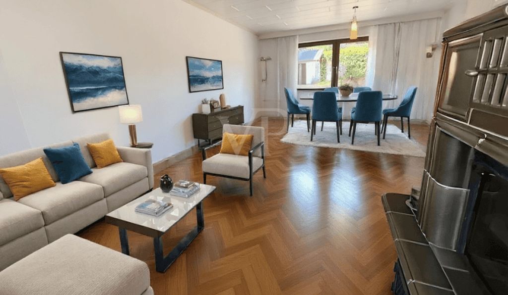 Wohn-/Essraumn EG (Umbau) KI gestaltetgestaltet