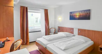 von_poll_real_estate_property_25271015_image_1