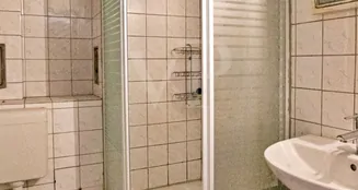 von_poll_real_estate_property_25271016_image_13