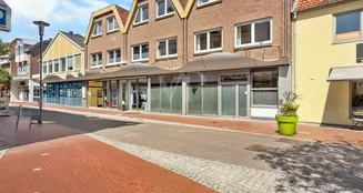 von_poll_real_estate_property_25271037_image_0