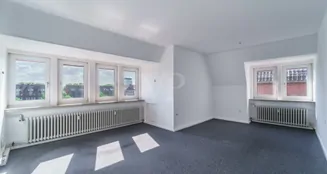 von_poll_real_estate_property_25271055_image_8