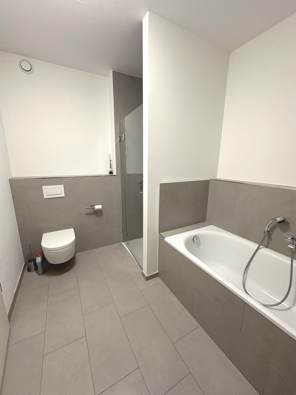 Badezimmer Ansicht 1