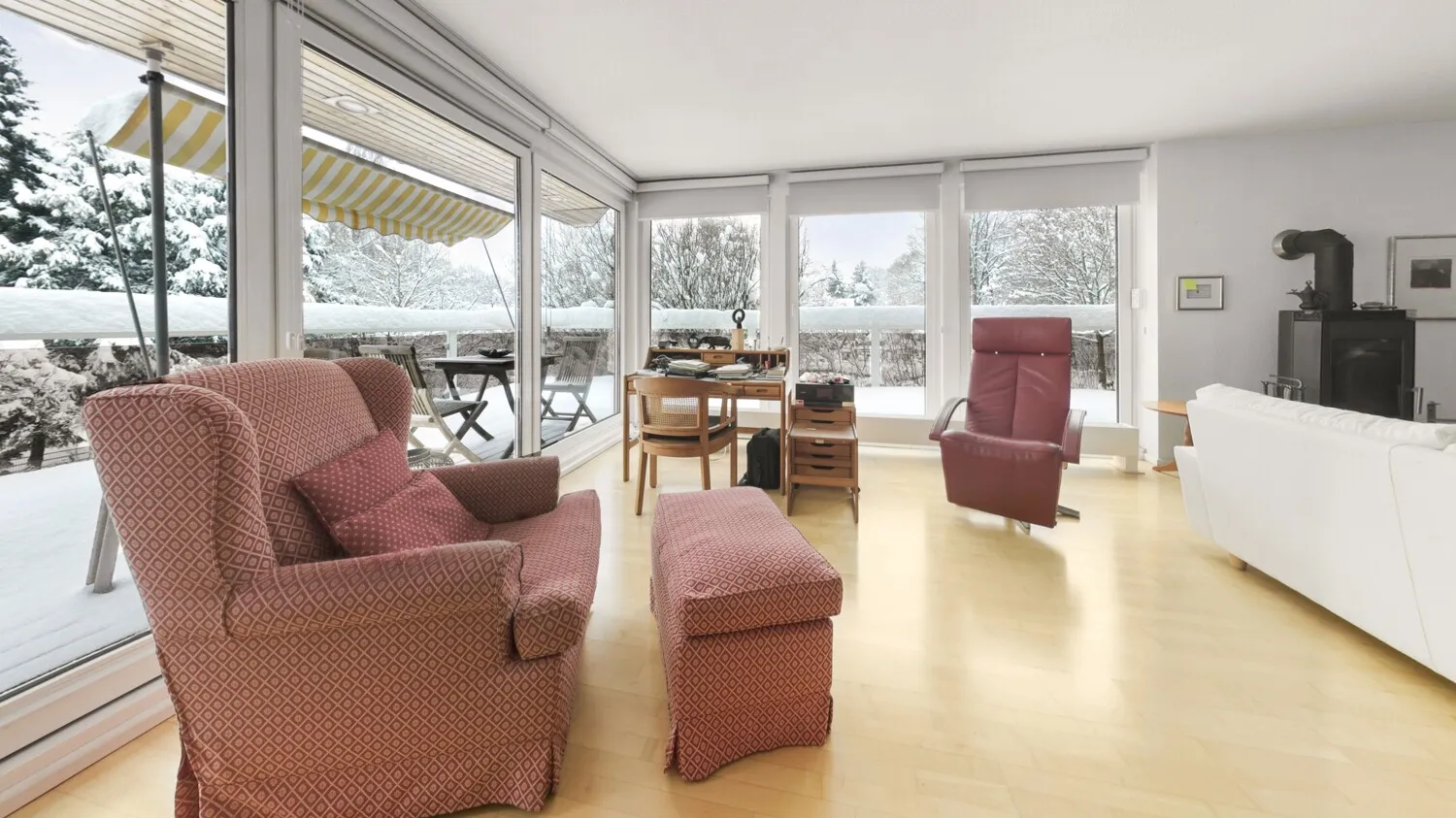 Wohnzimmer_-_Essbereich_oben