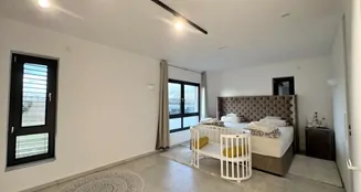 von_poll_real_estate_property_24264114_image_20