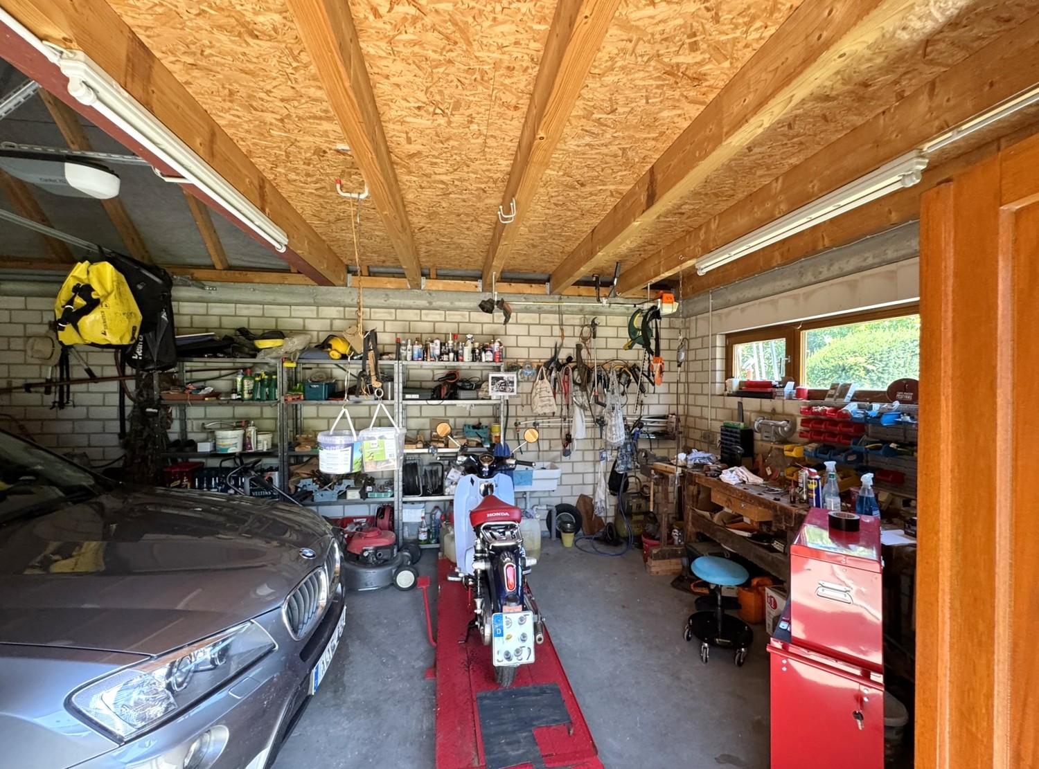 Garage und Werkstatt