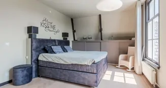 von_poll_real_estate_property_NL23185413_image_63