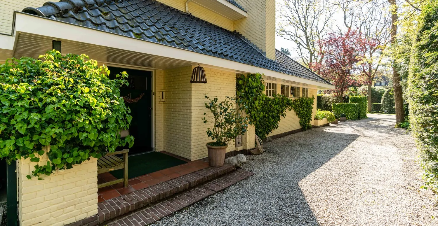 5_6154324_2835389279