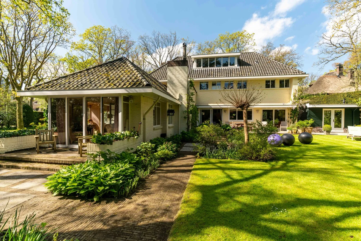 29_6154324_2835389431