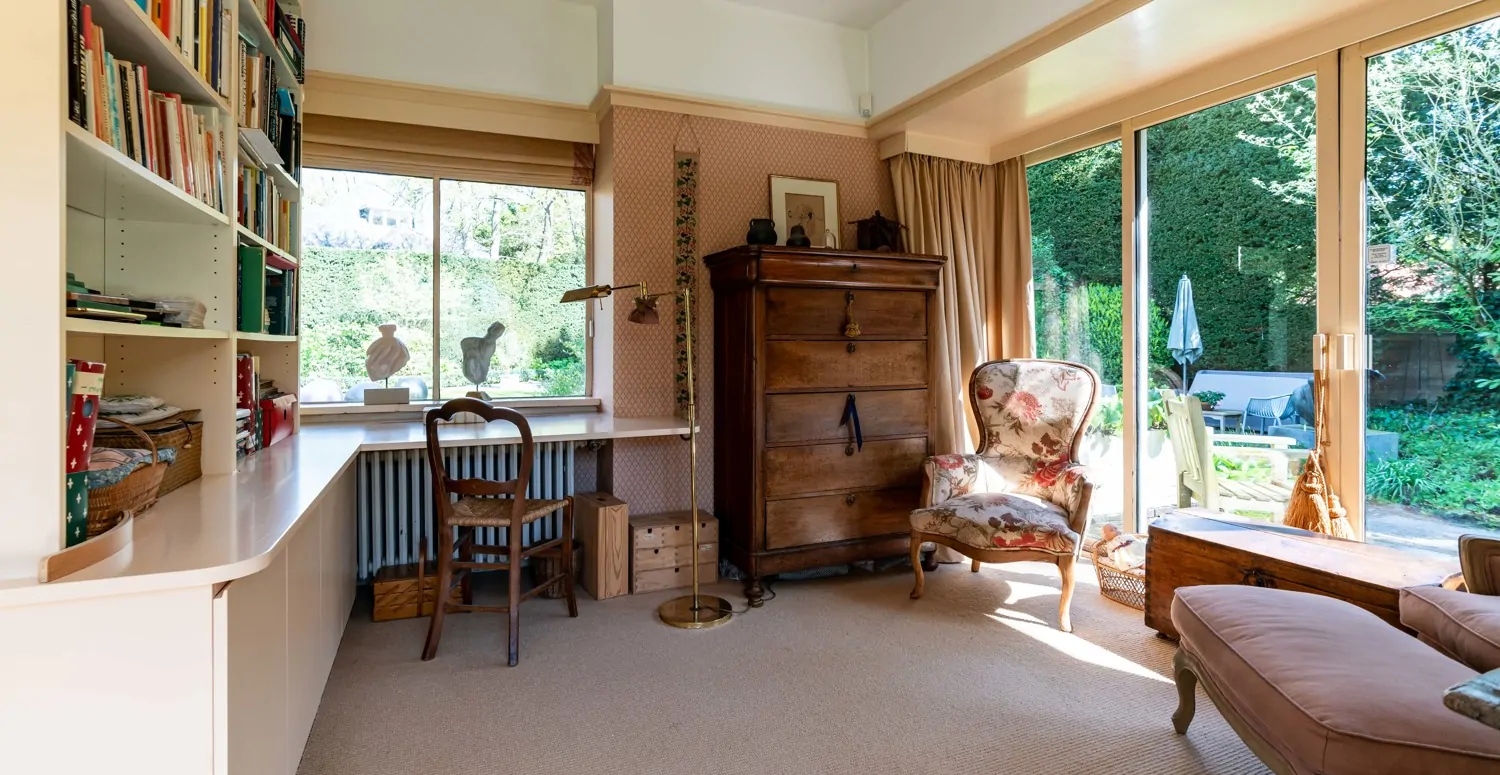 9_6154324_2835389303