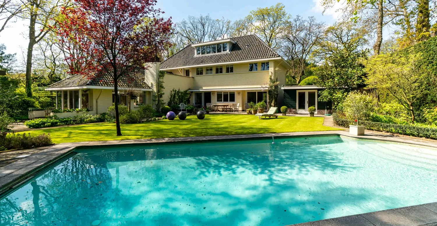 30_6154324_2835389419