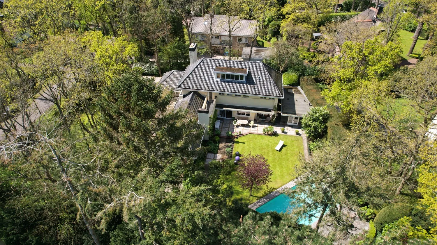 33_6154324_2835389455