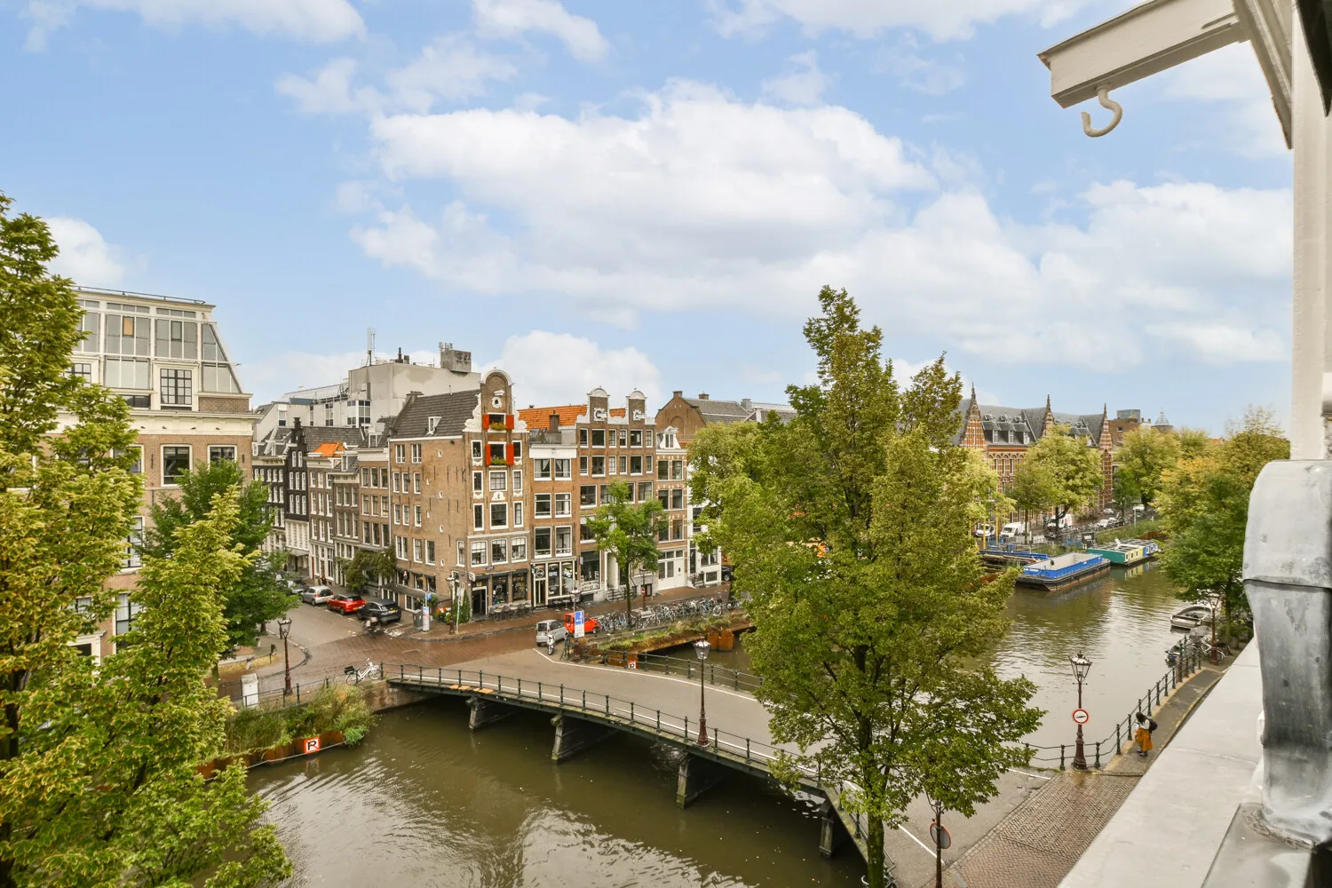 Kloveniersburgwal 75 D - 32