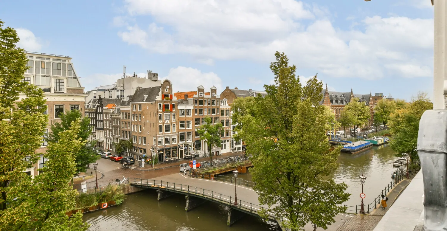 Kloveniersburgwal 75 D - 32