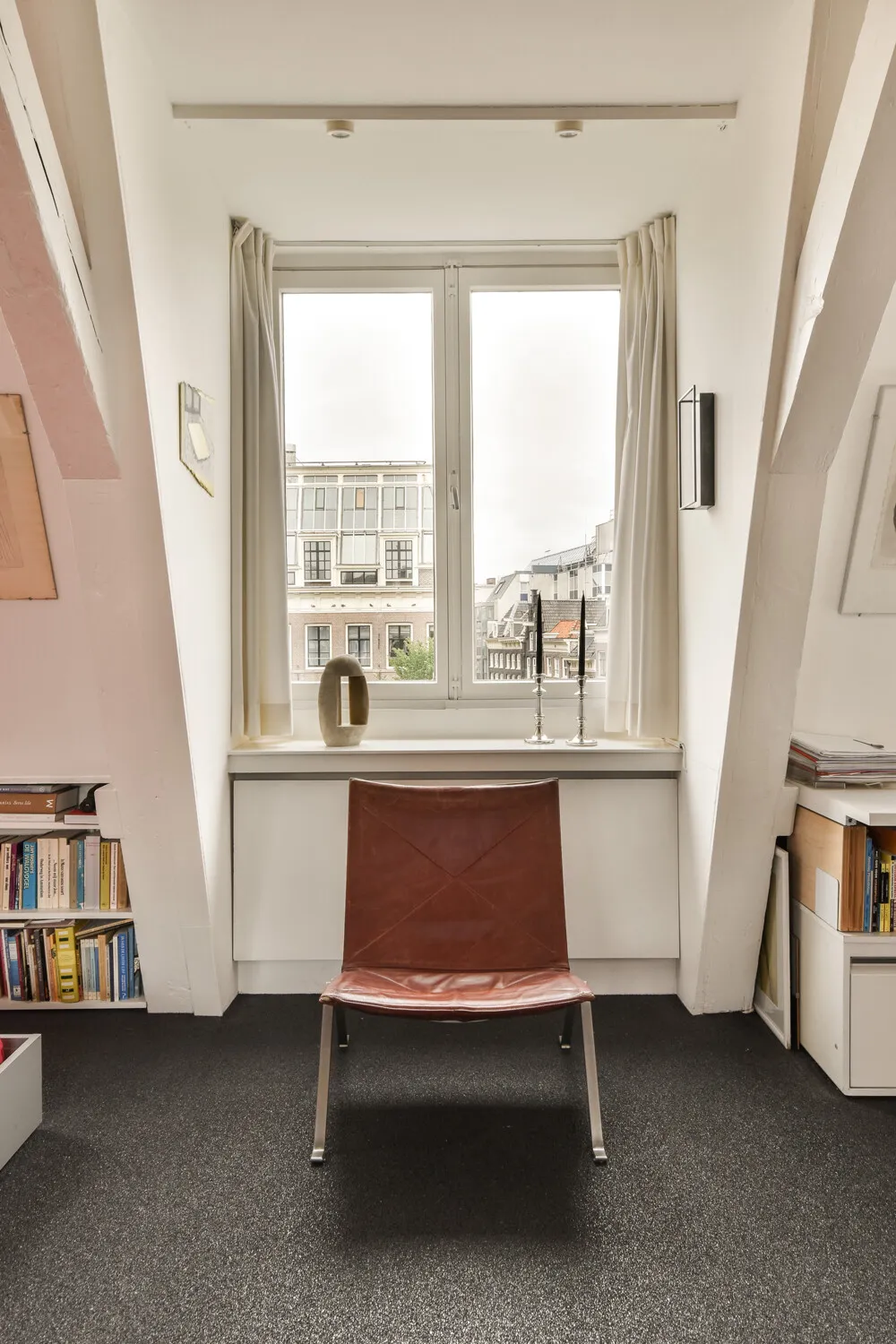 Kloveniersburgwal 75 D - 28