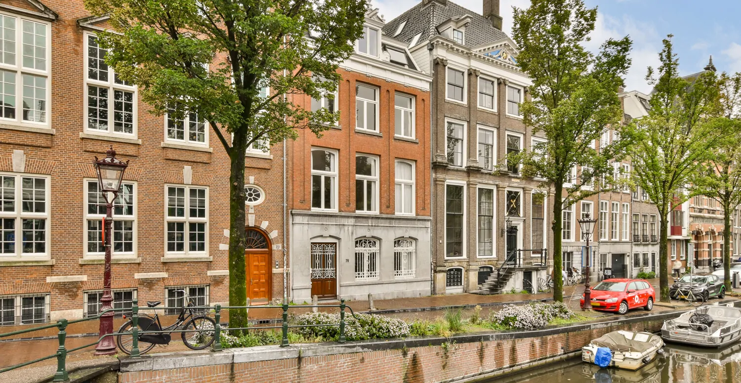 Kloveniersburgwal 75 D - 1