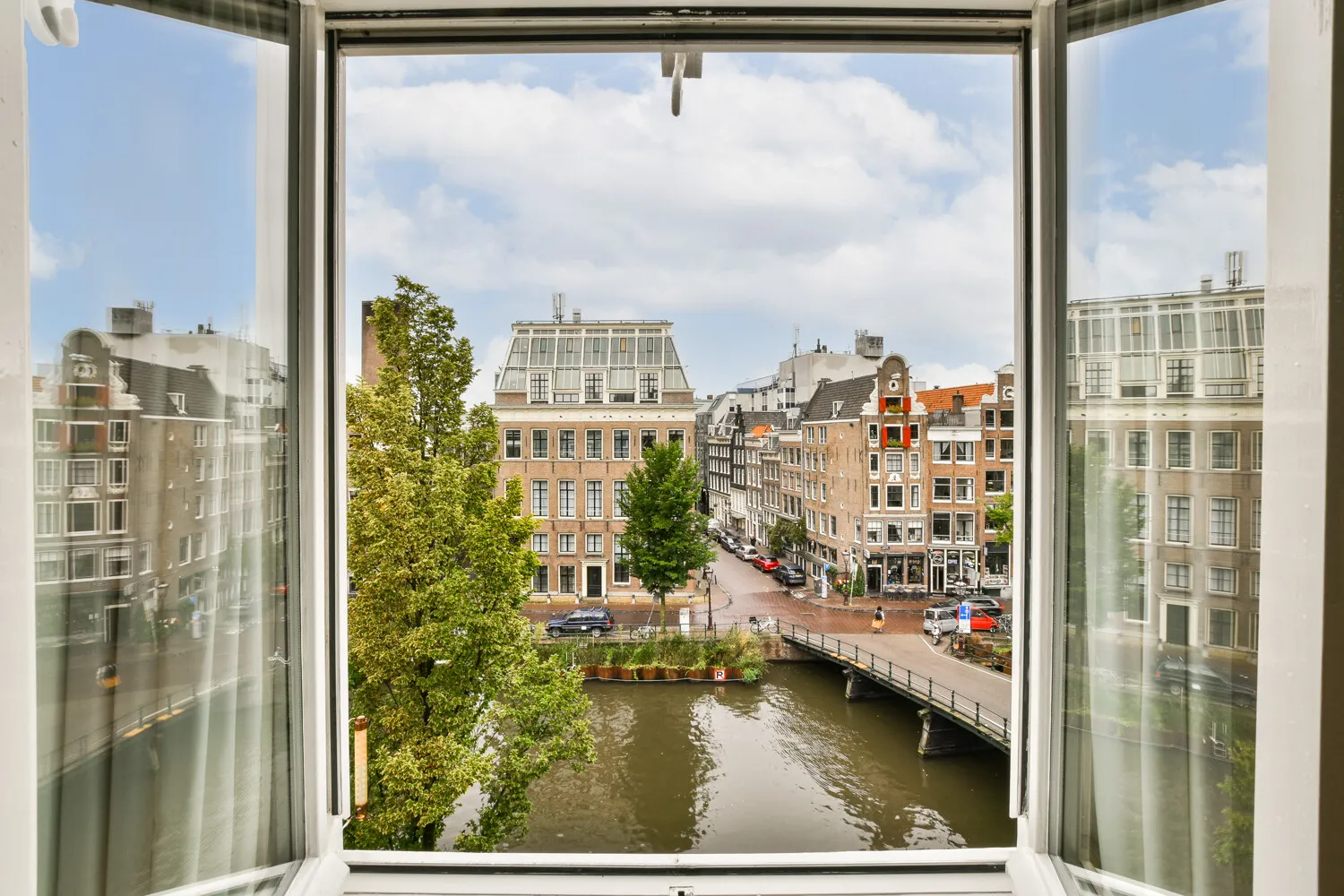 Kloveniersburgwal 75 D - 30