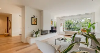 von_poll_real_estate_property_NL25185595_image_0