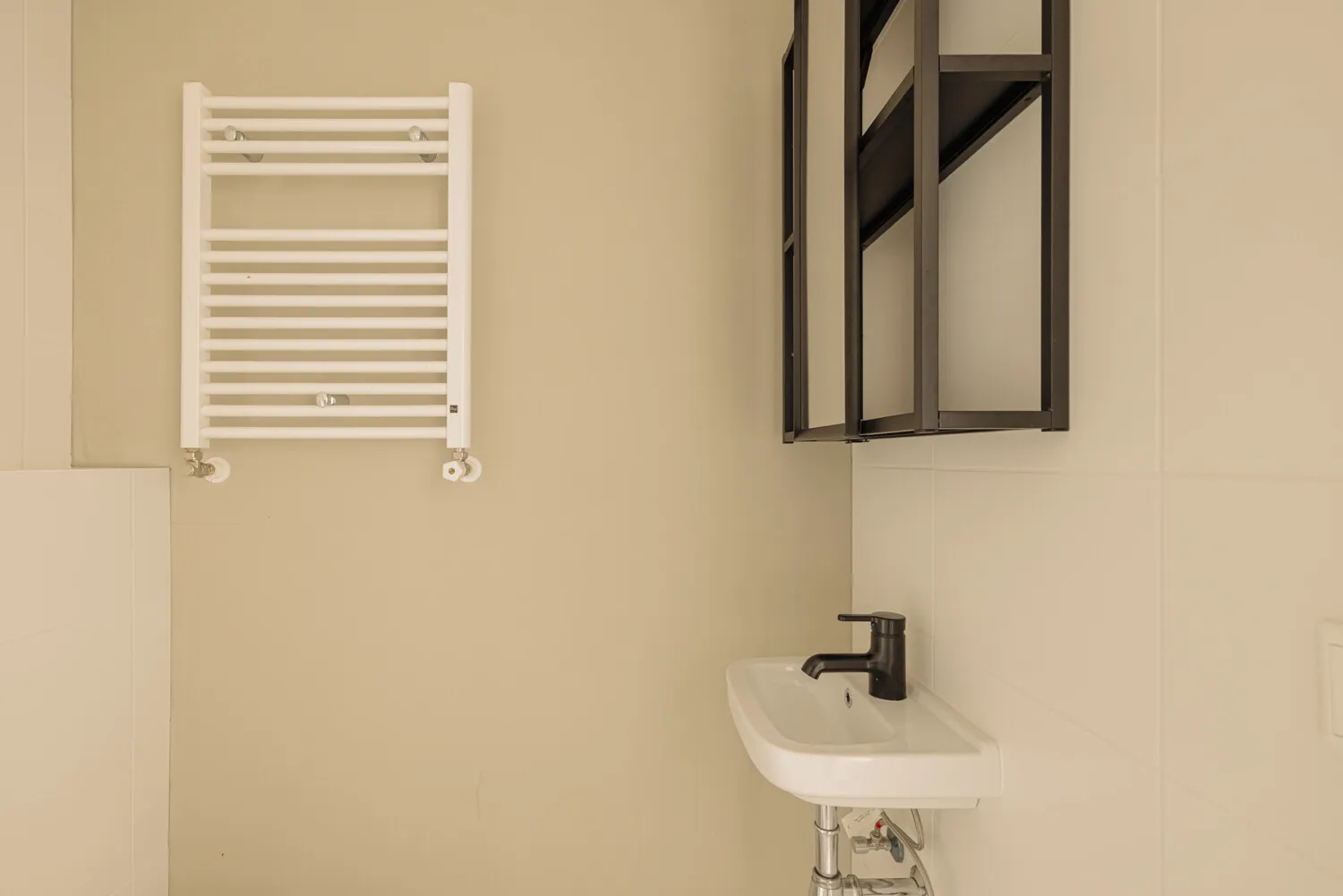 Van Tuyll van Serooskerkenweg 28-3-23