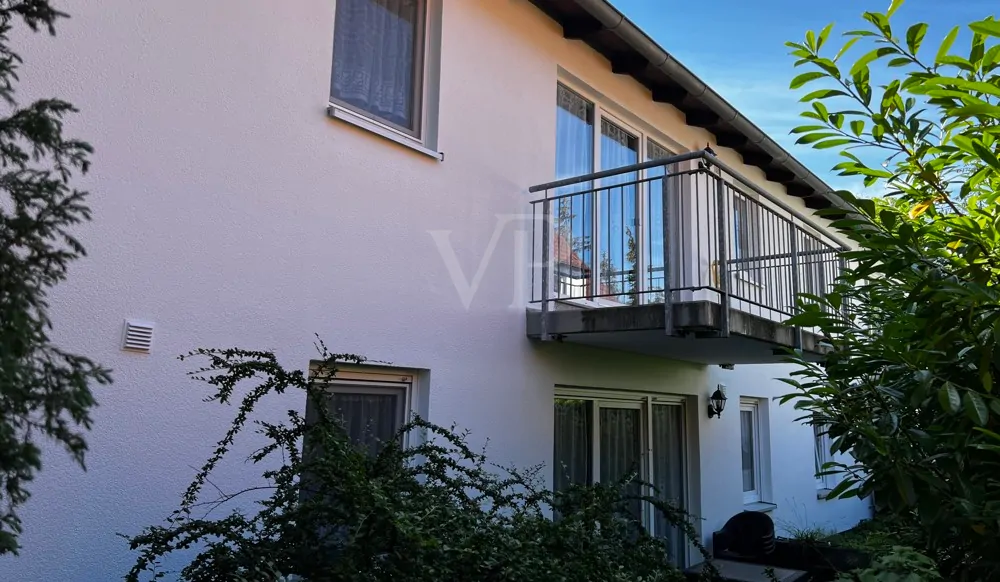 Nordansicht mit Blick auf den Balkon