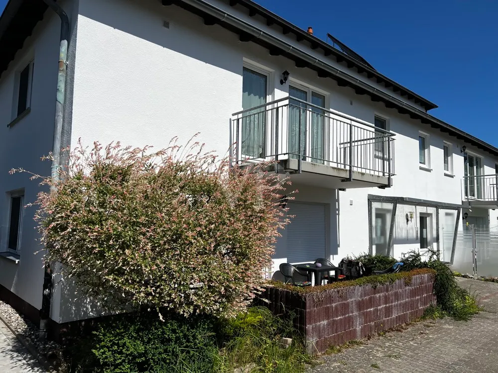 Südansicht u. Lage der Wohnung