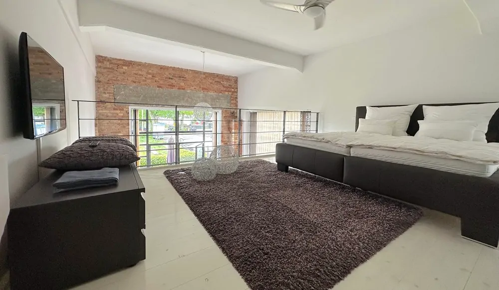 Schlafen/ offene Galerie