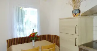 von_poll_real_estate_property_24257375_image_4