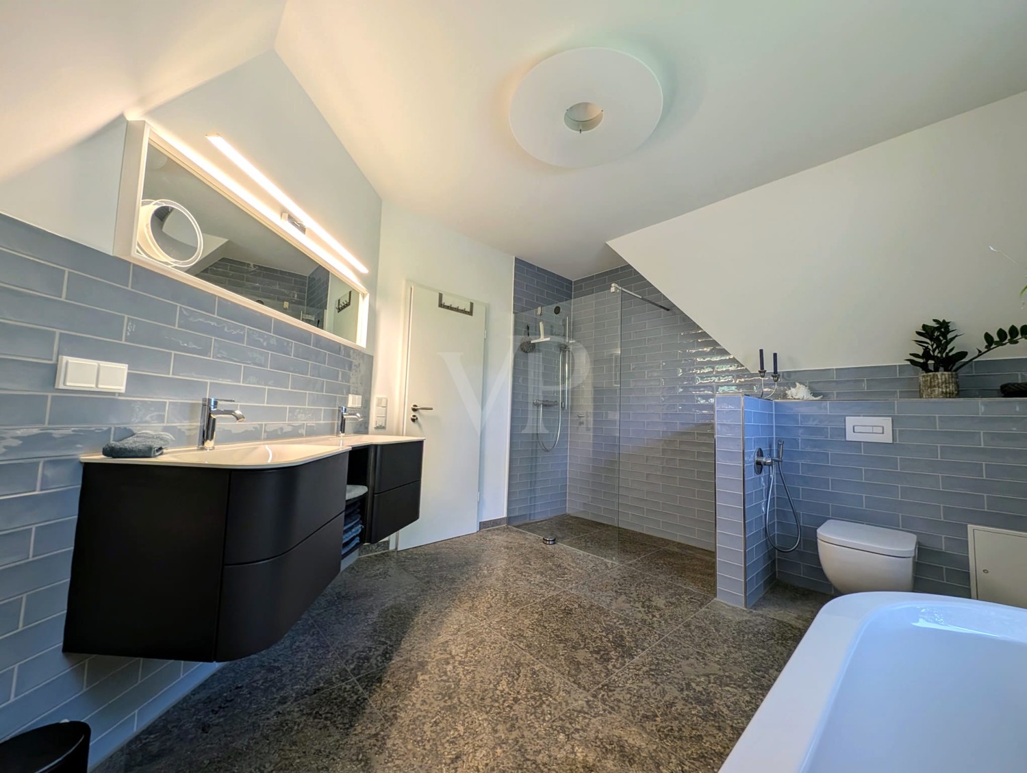 Badezimmer OG.