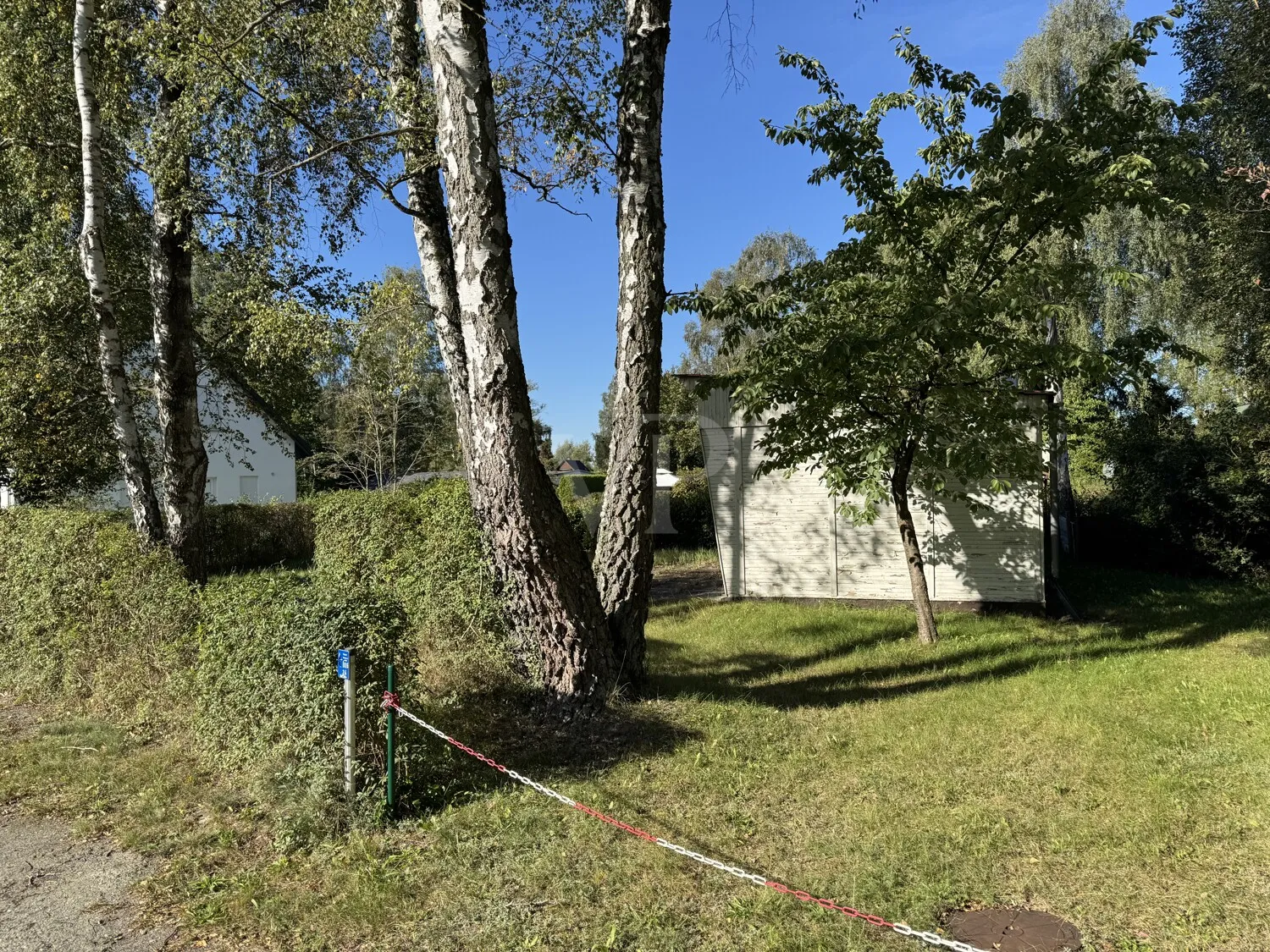 gepflegtes Baugrundstück