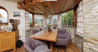 von_poll_real_estate_property_25321015_image_5