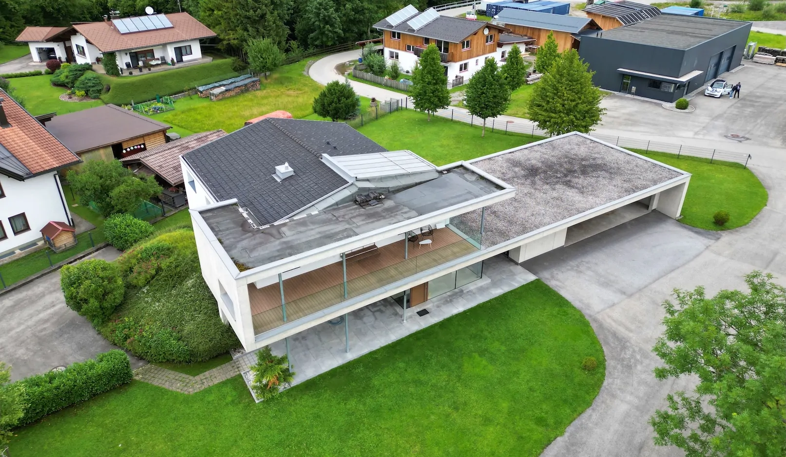 dji_fly_20250730_132000_489_1754390023655_photo_2