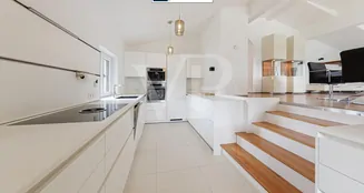 von_poll_real_estate_property_25321025_image_7