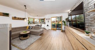 von_poll_real_estate_property_25321016_image_0