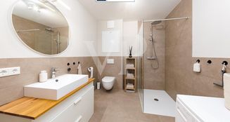 von_poll_real_estate_property_25321019_M_image_8