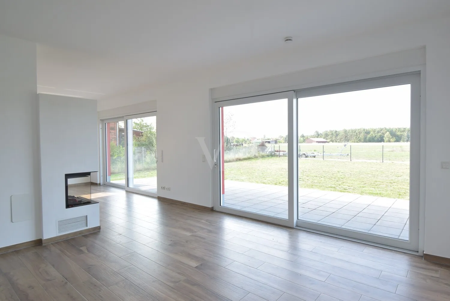 Fensterfront Wohn-Essbereich