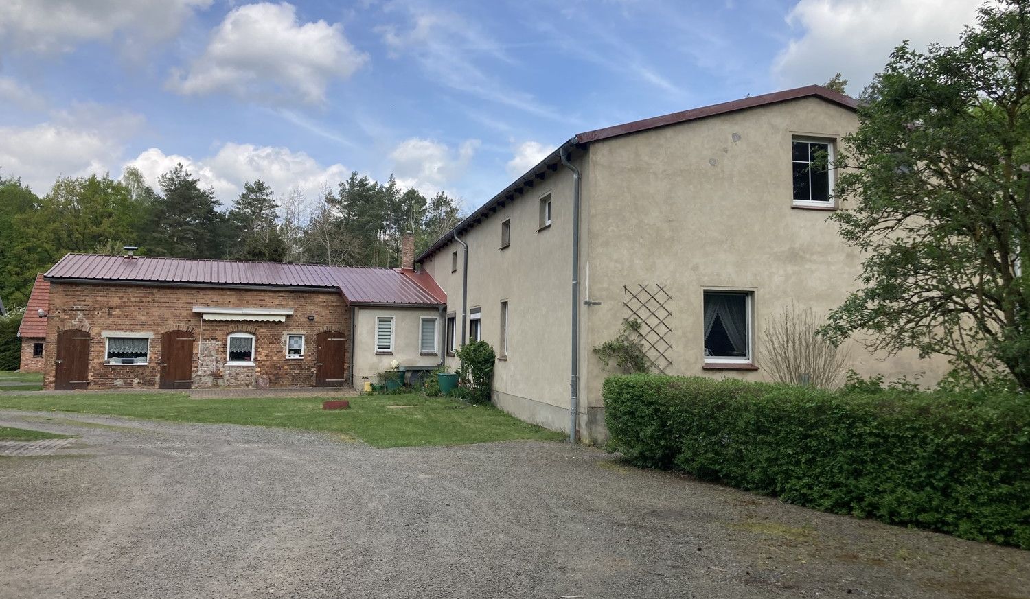 Haus mit Werkstatt
