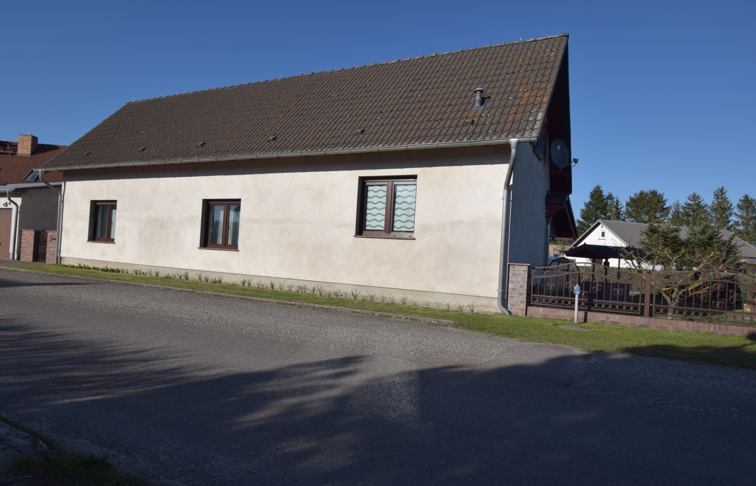 Straßenansicht