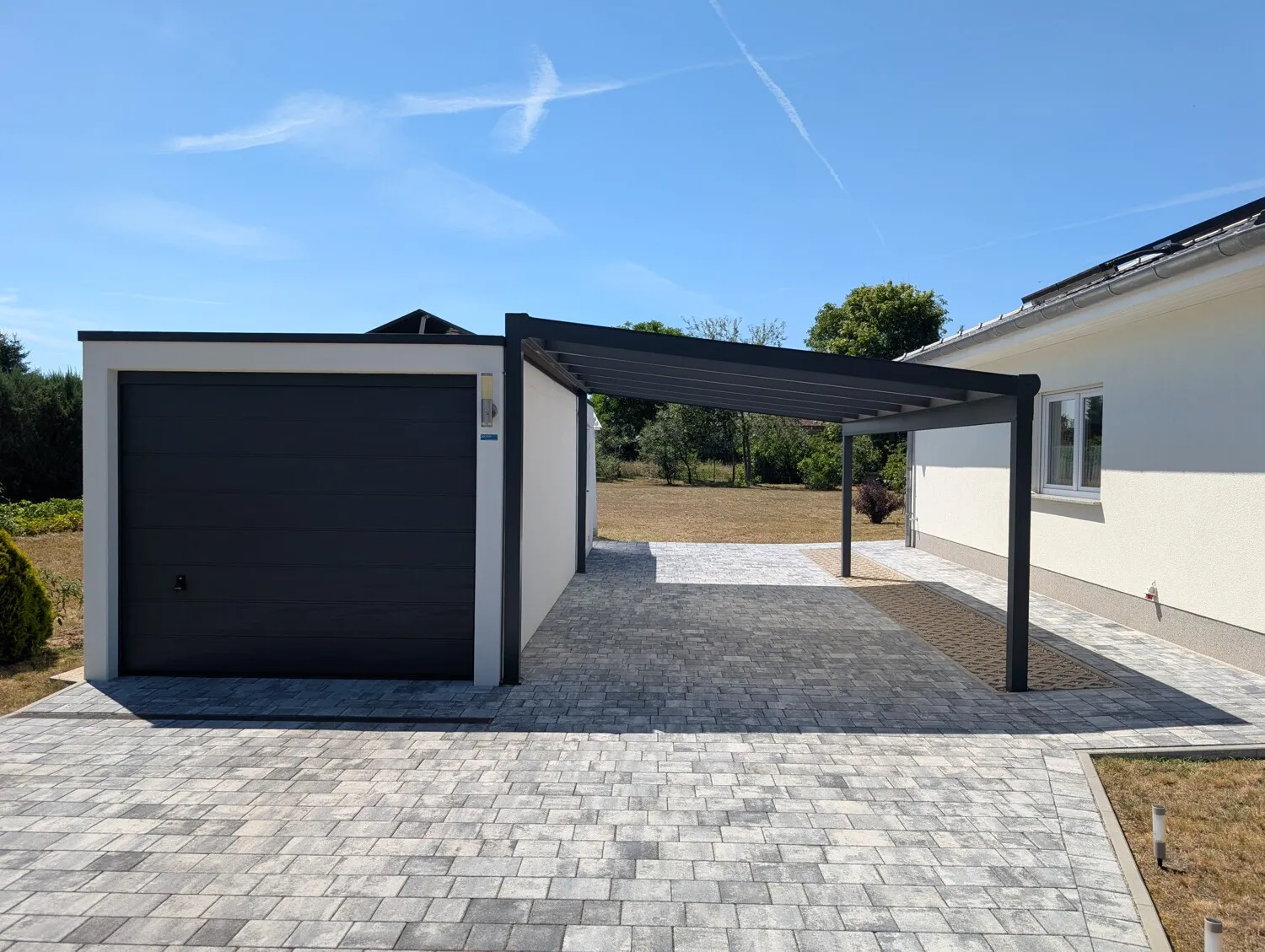 Garage und Carport