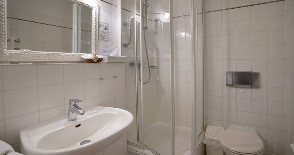 Bad Hotelzimmer