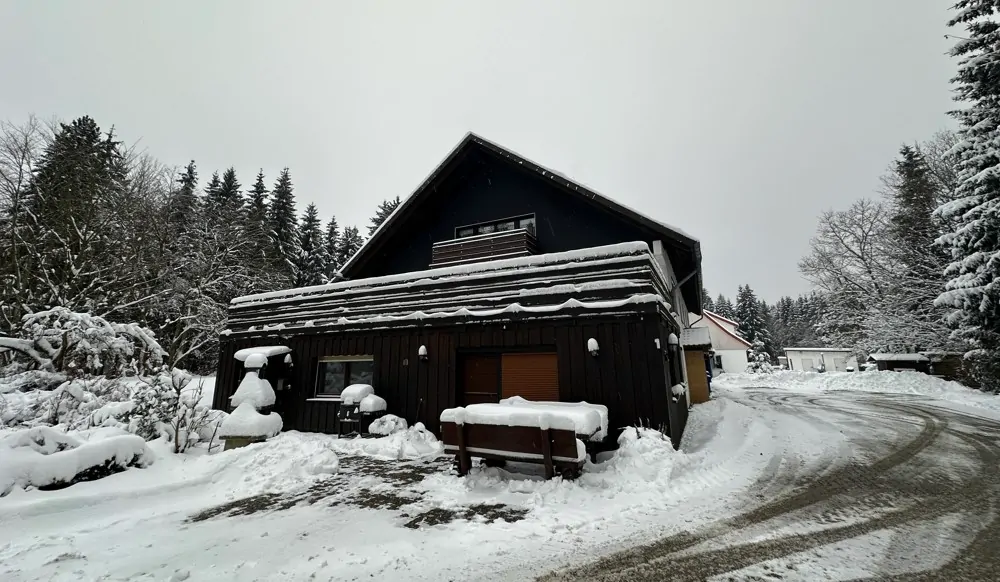 Aussenansicht mit Terrassenbereich
