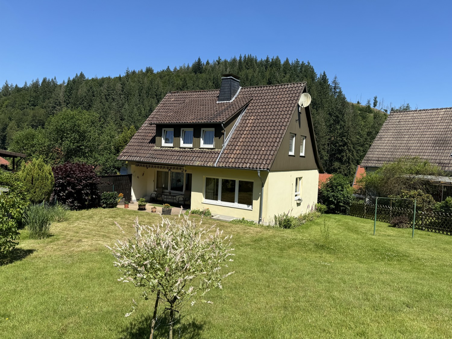 Natur Pur - Fantastisches Einfamilienhaus mit ca. 116 m² Wohnfläche und sonnigem Grundstück