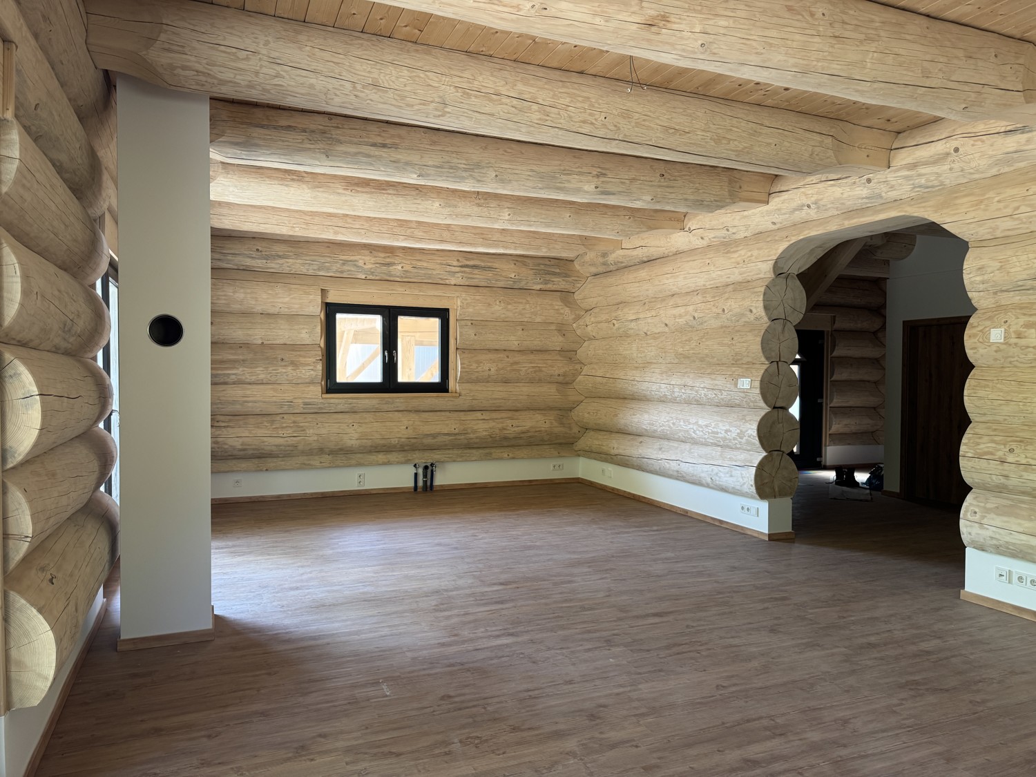 Einzigartig und Großzügig - Architekten-Chalet mit Traumgrundstück