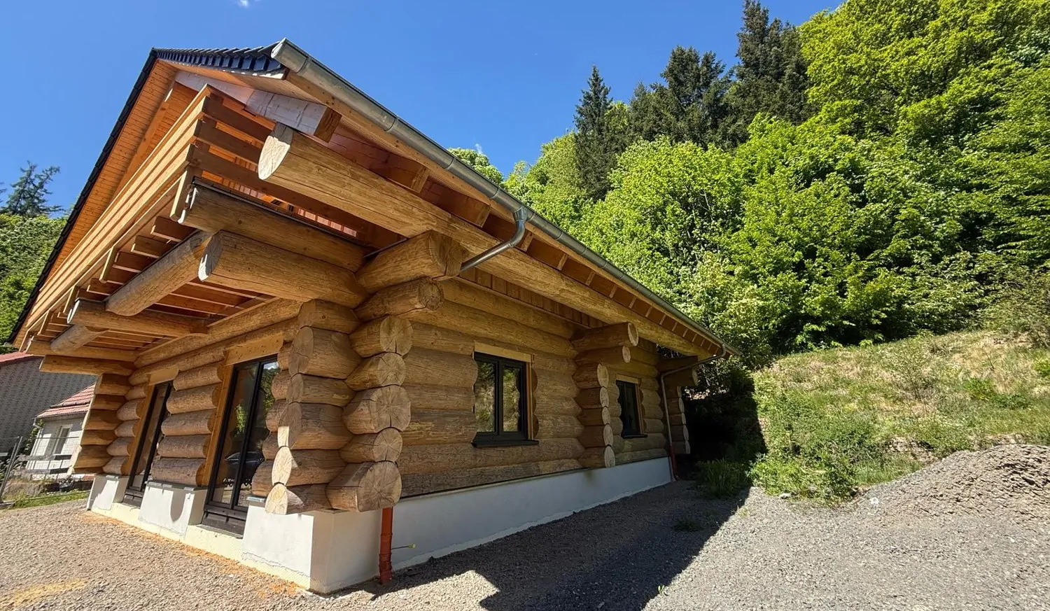 Einzigartig und Großzügig - Architekten-Chalet mit Traumgrundstück
