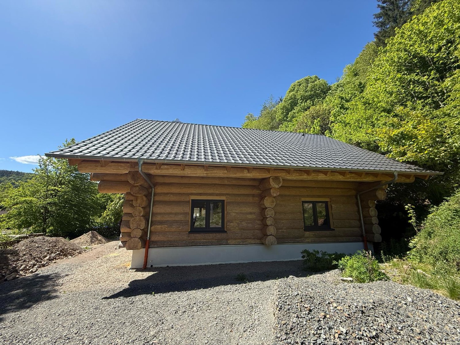 Einzigartig und Großzügig - Architekten-Chalet mit Traumgrundstück