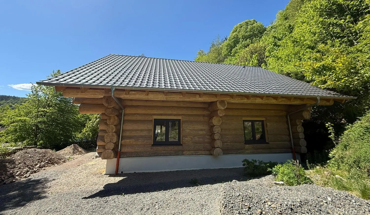 Einzigartig und Großzügig - Architekten-Chalet mit Traumgrundstück