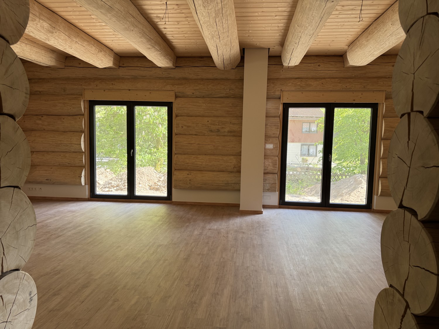 Einzigartig und Großzügig - Architekten-Chalet mit Traumgrundstück