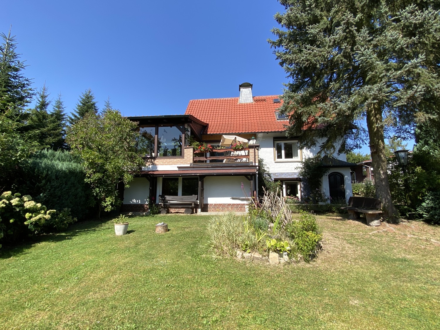 Wohn- oder Ferienhaus mit ca. 124 m² Wohnfläche ca. 509 m² Grundstück in Friedrichsbrunn